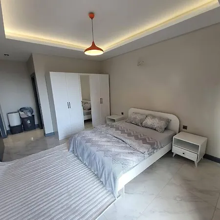 Essiz Sehir Manzarali *